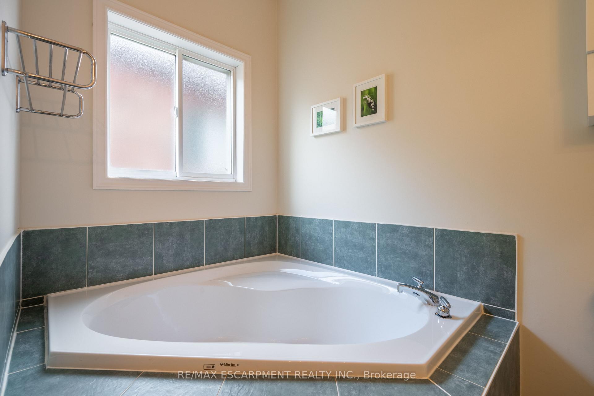 Photo 27 of 27 Gaines Avenue, Hamilton, Dundas — HOMEH