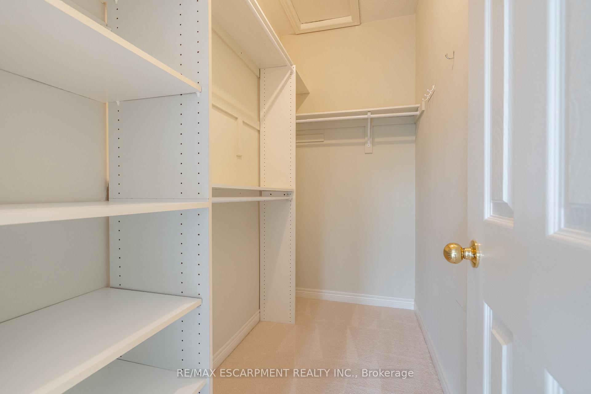Photo 24 of 27 Gaines Avenue, Hamilton, Dundas — HOMEH
