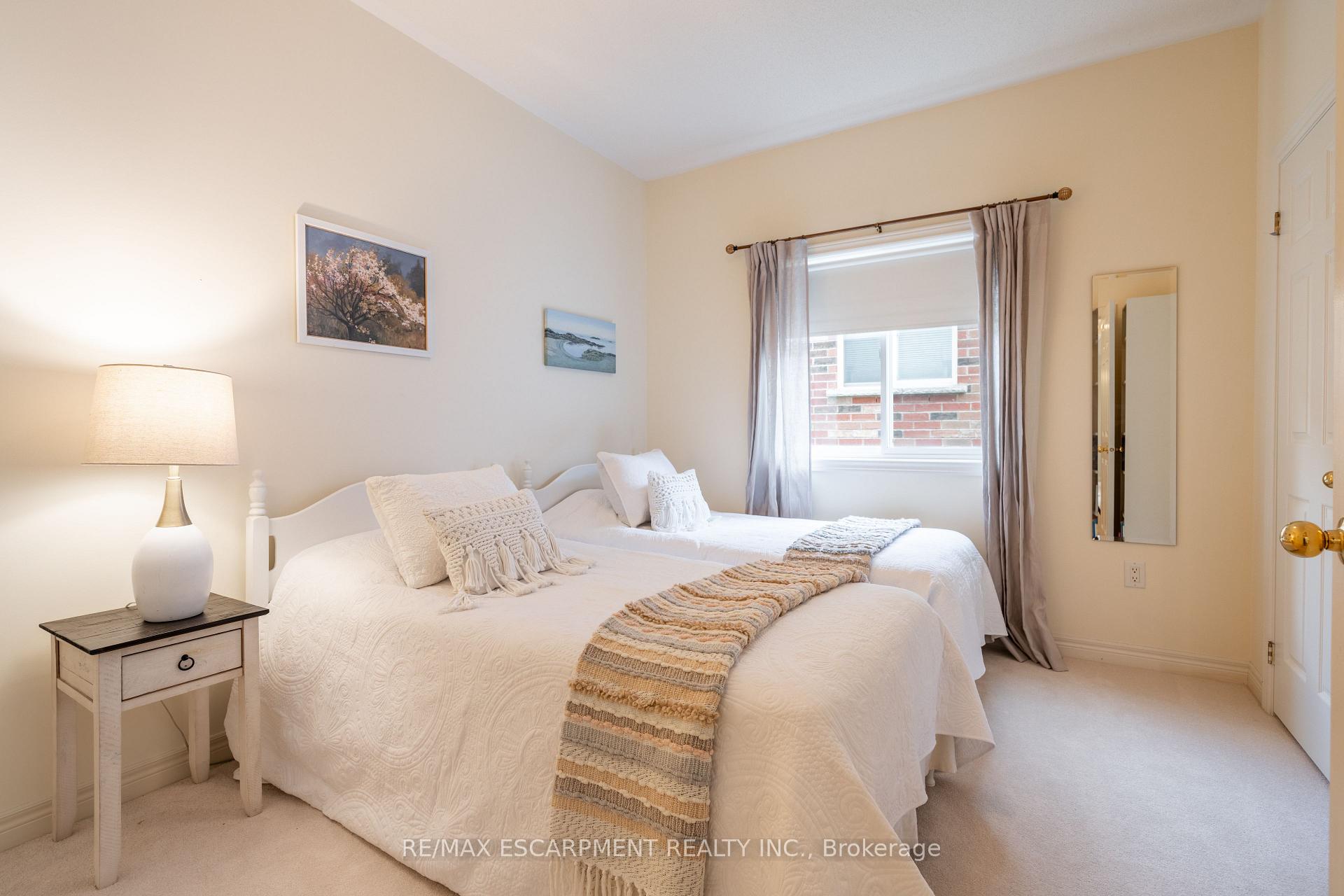 Photo 31 of 27 Gaines Avenue, Hamilton, Dundas — HOMEH
