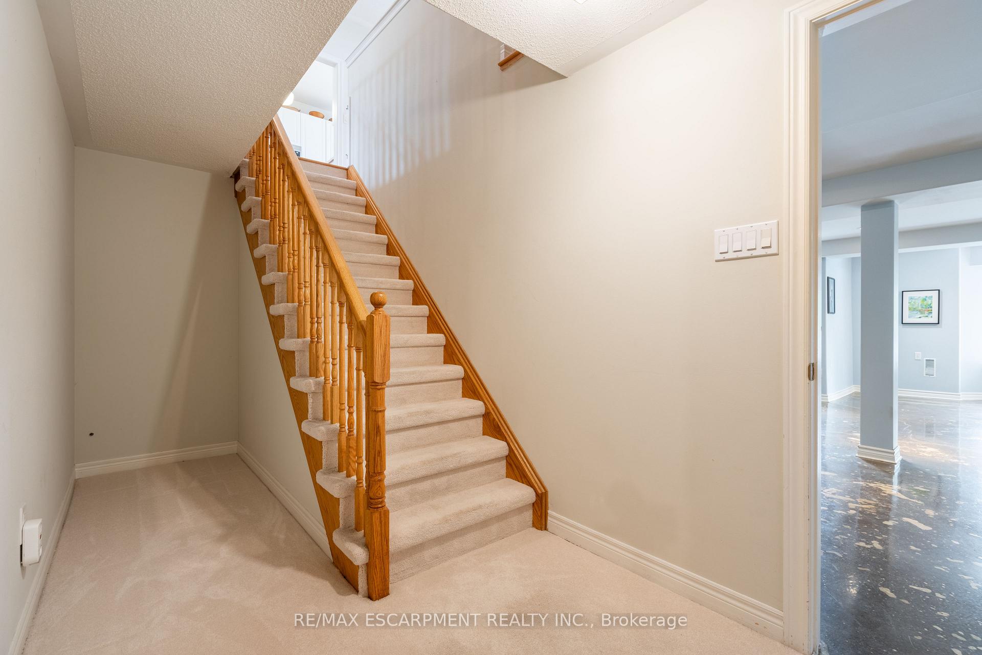 Photo 34 of 27 Gaines Avenue, Hamilton, Dundas — HOMEH