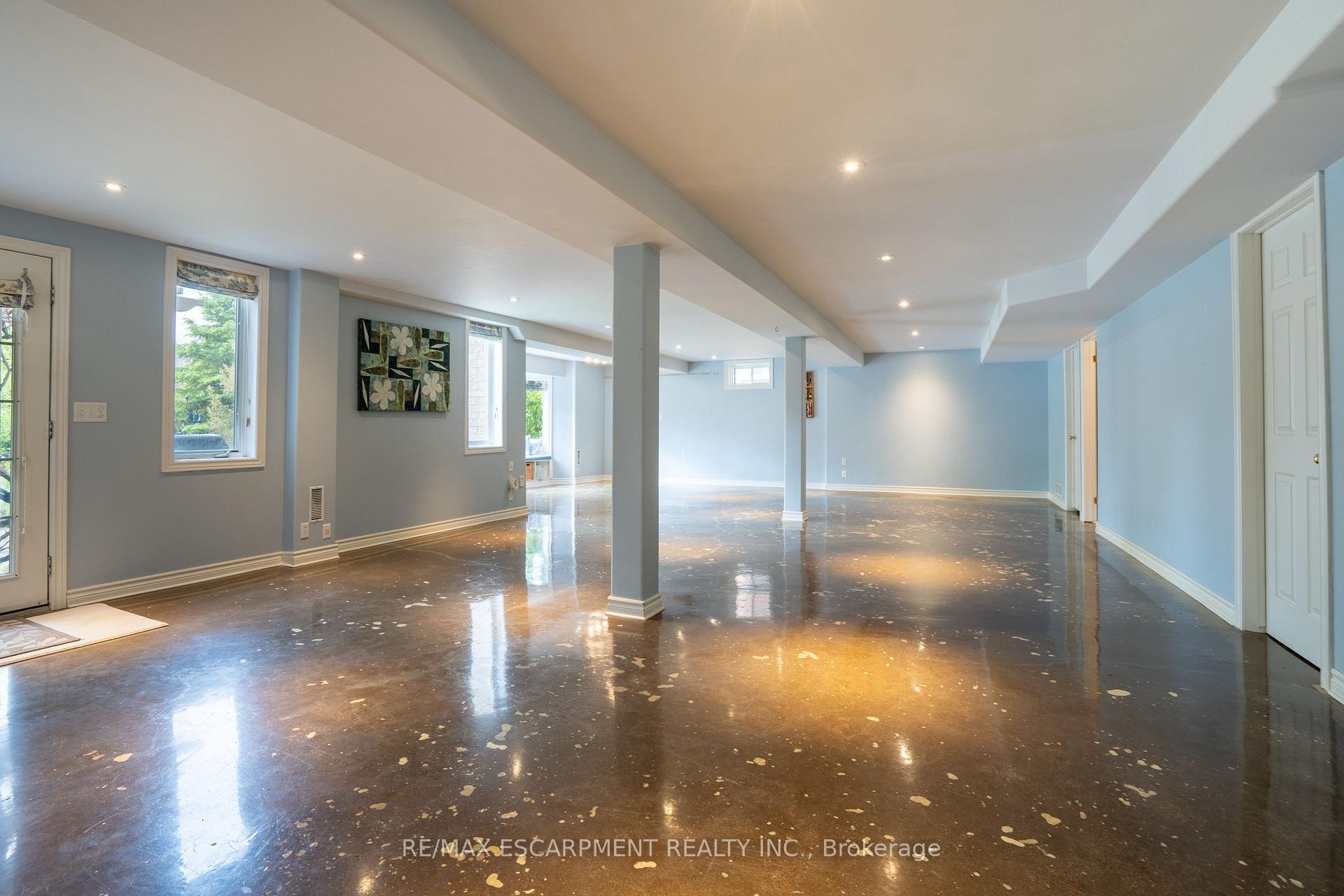 Photo 37 of 27 Gaines Avenue, Hamilton, Dundas — HOMEH