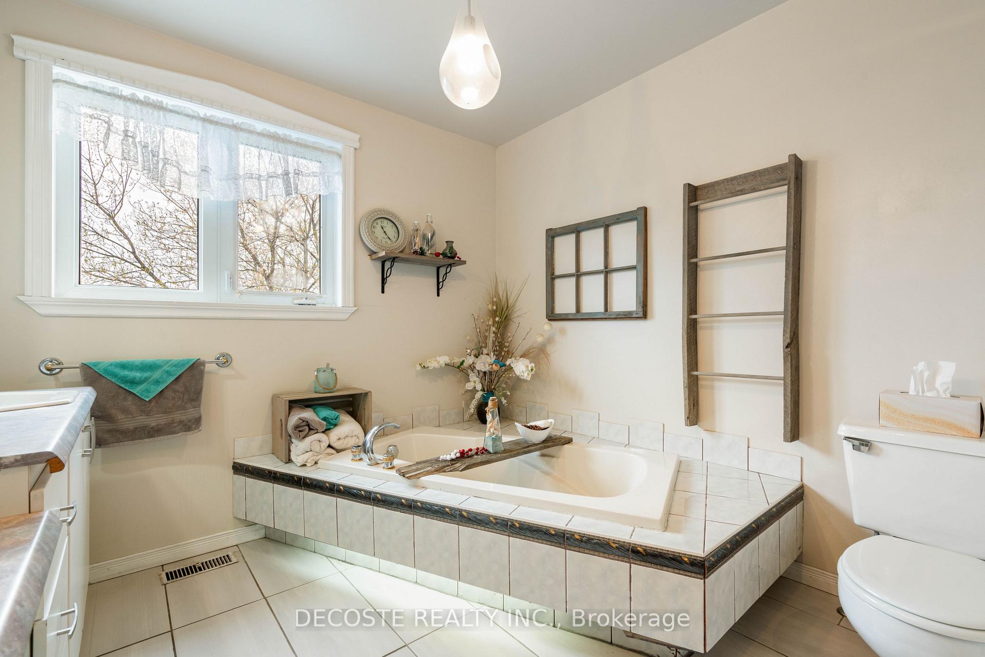 Photo 15 of 22591 County 10 Road, North Glengarry, North Glengarry (Lochiel) Twp — HOMEH