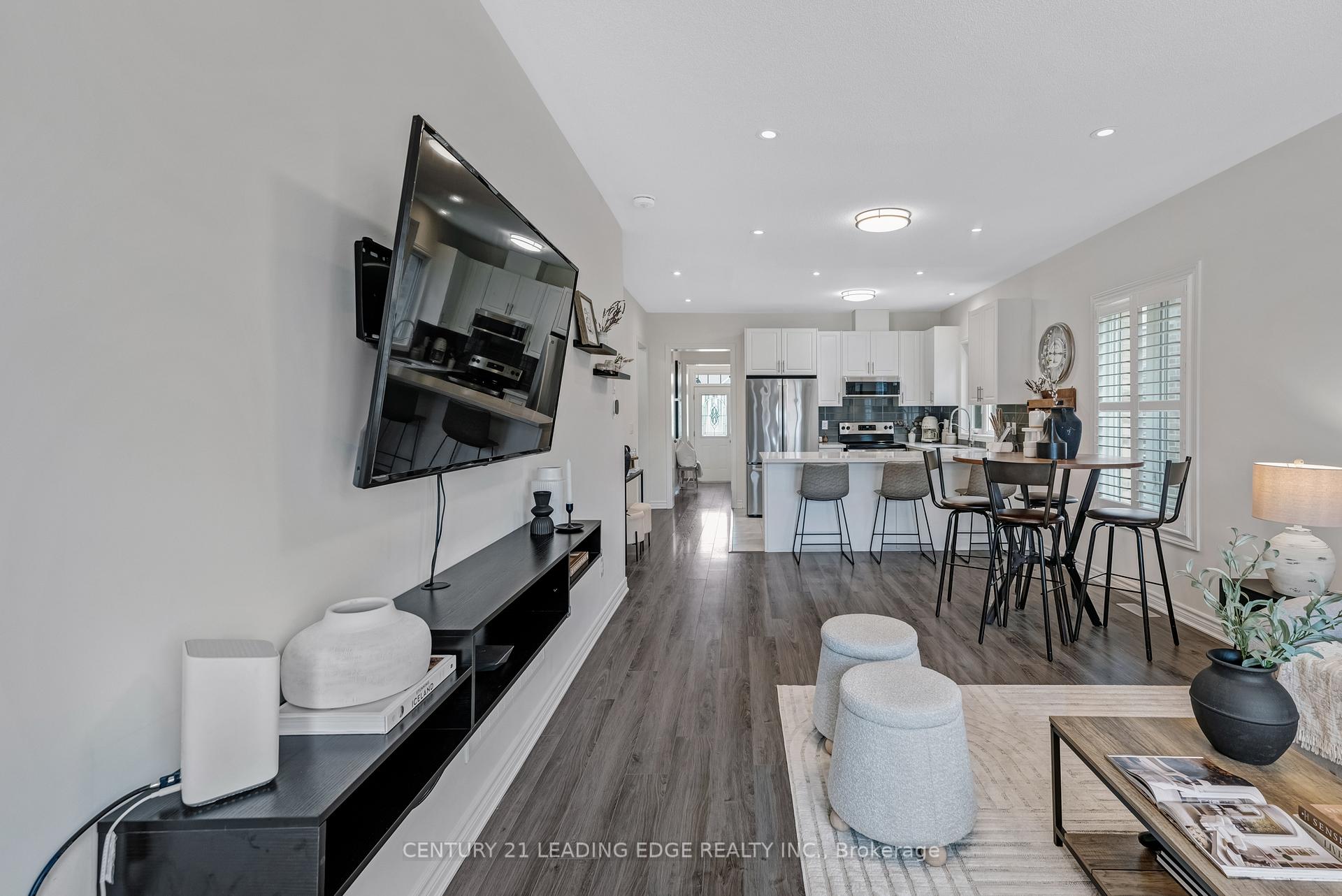 Photo 12 of 39 Southampton Street, Scugog, Port Perry — HOMEH