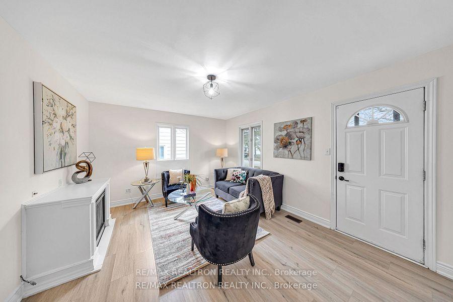 Photo 10 of 8 Maple Street, Ajax, Central — HOMEH