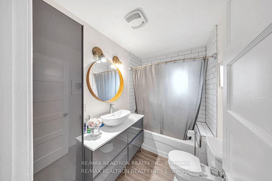 Photo 9 of 8 Maple Street, Ajax, Central — HOMEH