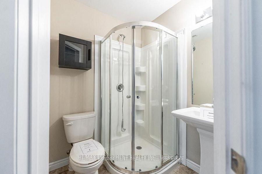 Photo 7 of 63 Crossings Way, Hamilton, Stoney Creek — HOMEH