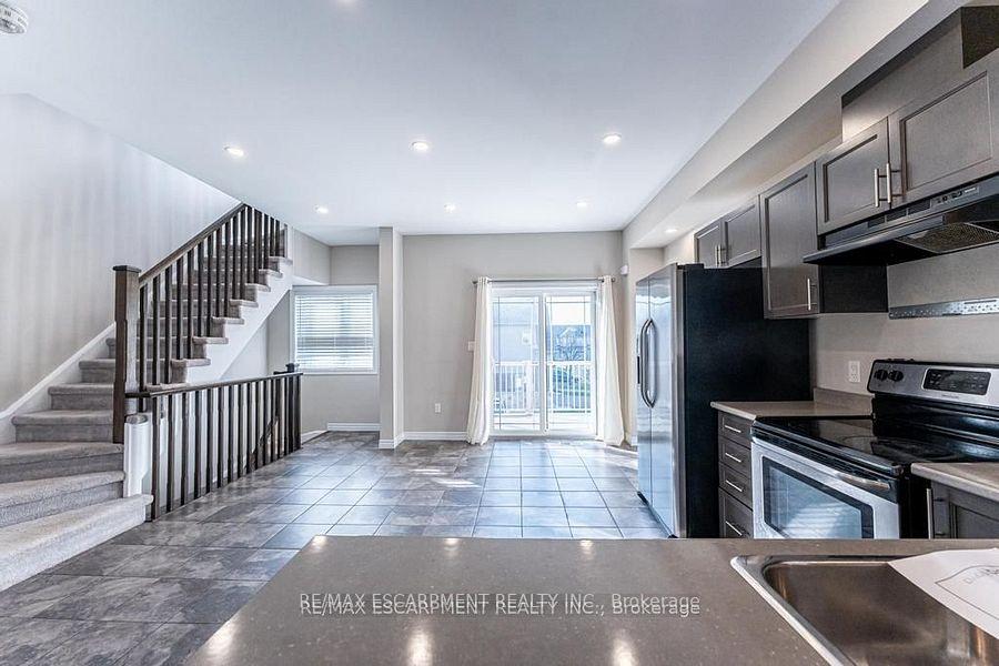 Photo 5 of 63 Crossings Way, Hamilton, Stoney Creek — HOMEH