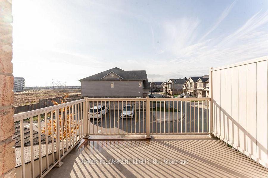 Photo 15 of 63 Crossings Way, Hamilton, Stoney Creek — HOMEH