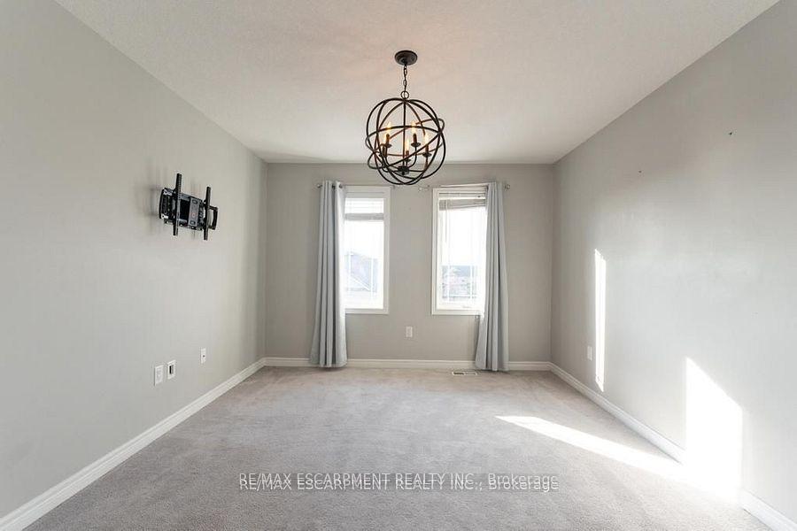Photo 14 of 63 Crossings Way, Hamilton, Stoney Creek — HOMEH