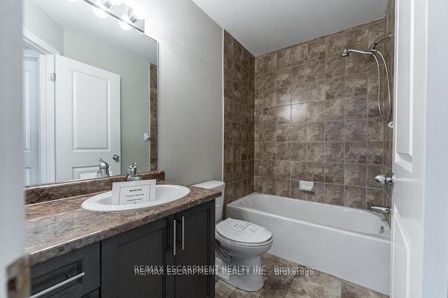 Photo 18 of 63 Crossings Way, Hamilton, Stoney Creek — HOMEH