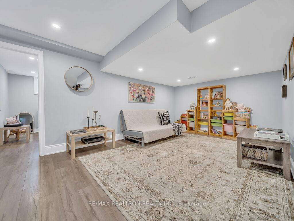Photo 28 of 76 Couling Crescent, Guelph, Grange Road — HOMEH