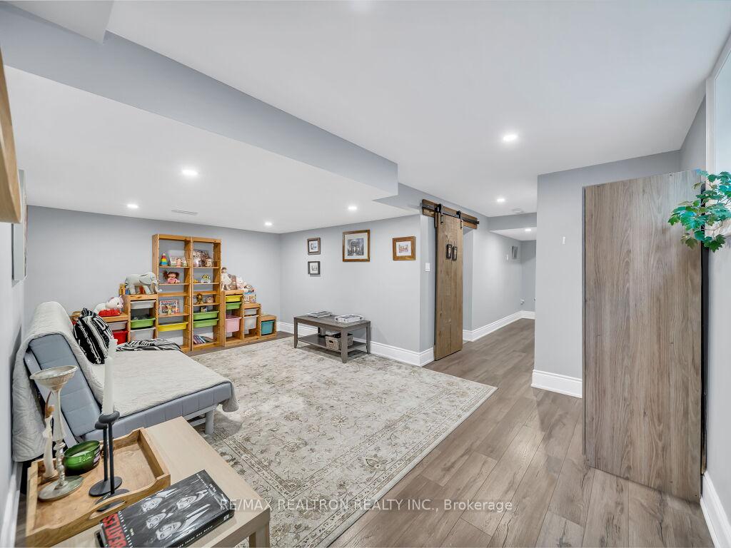 Photo 33 of 76 Couling Crescent, Guelph, Grange Road — HOMEH