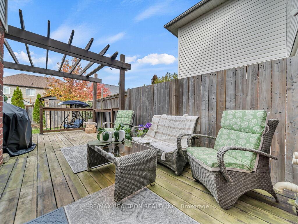 Photo 35 of 76 Couling Crescent, Guelph, Grange Road — HOMEH
