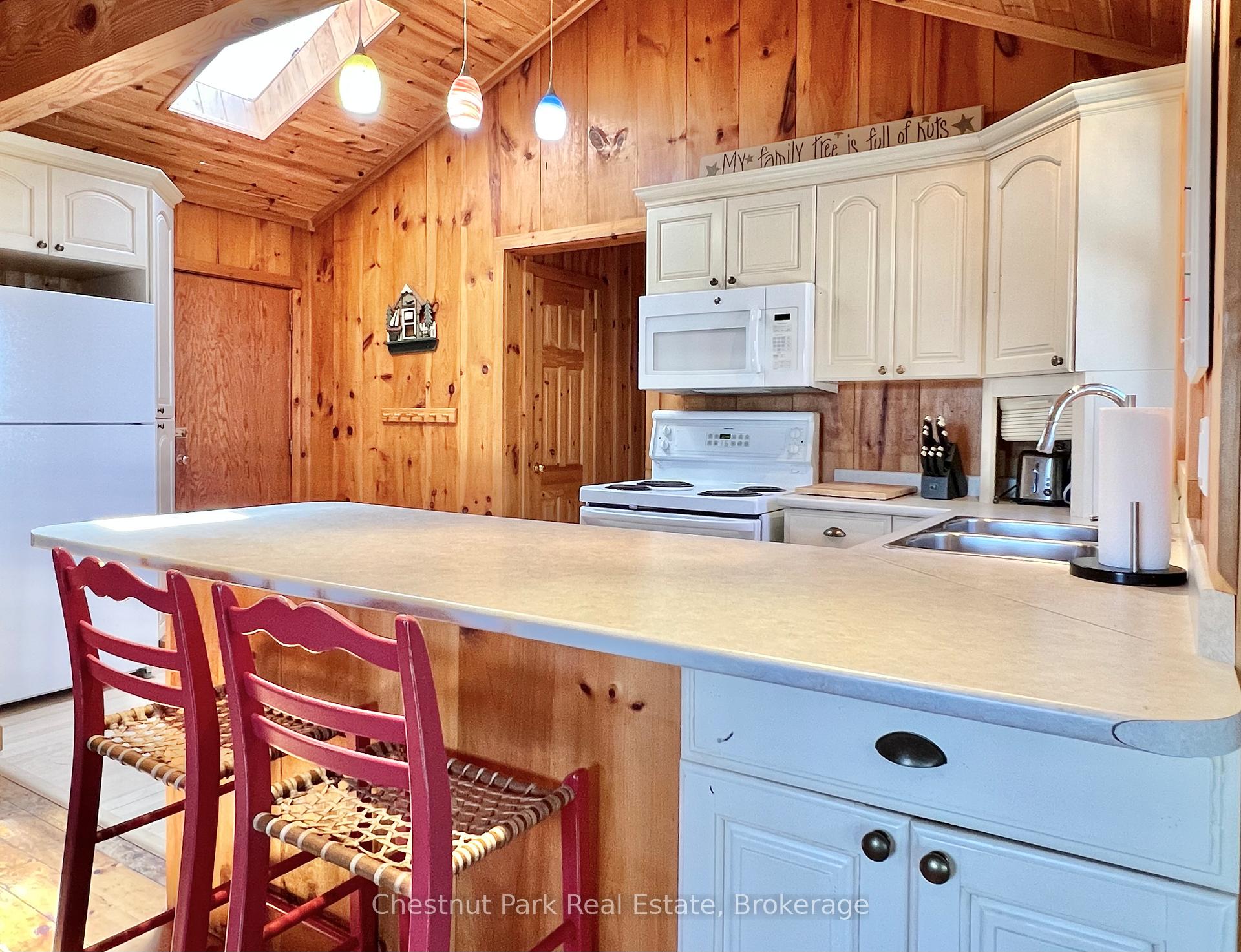 Photo 6 of 1036 Abbey Lane, Algonquin Highlands, Stanhope — HOMEH