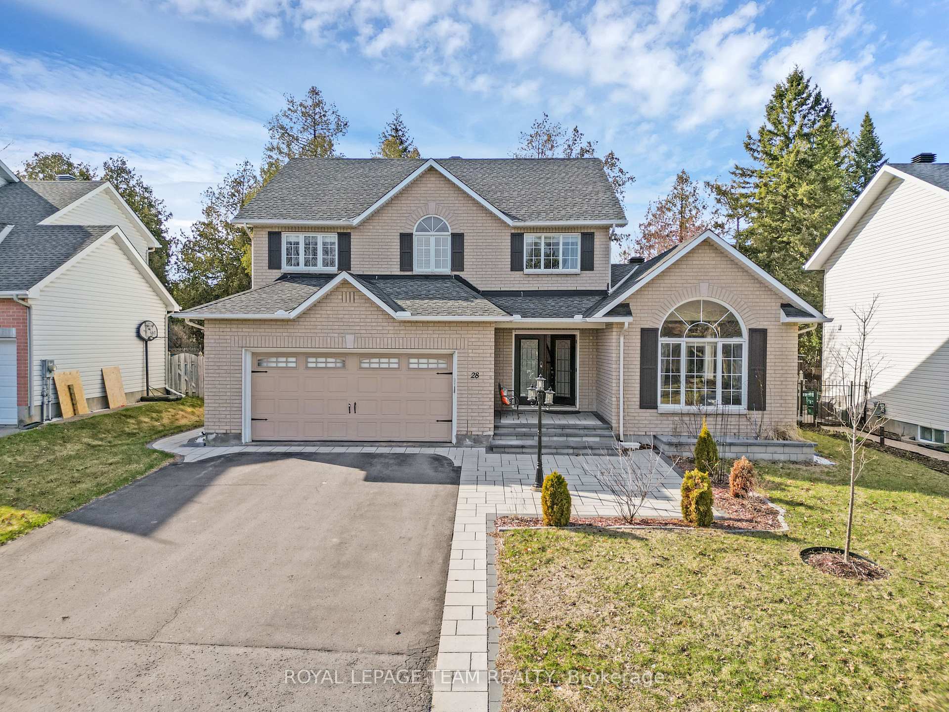Photo 1 of 28 Renshaw Avenue, Ottawa, Stittsville (Central) — HOMEH