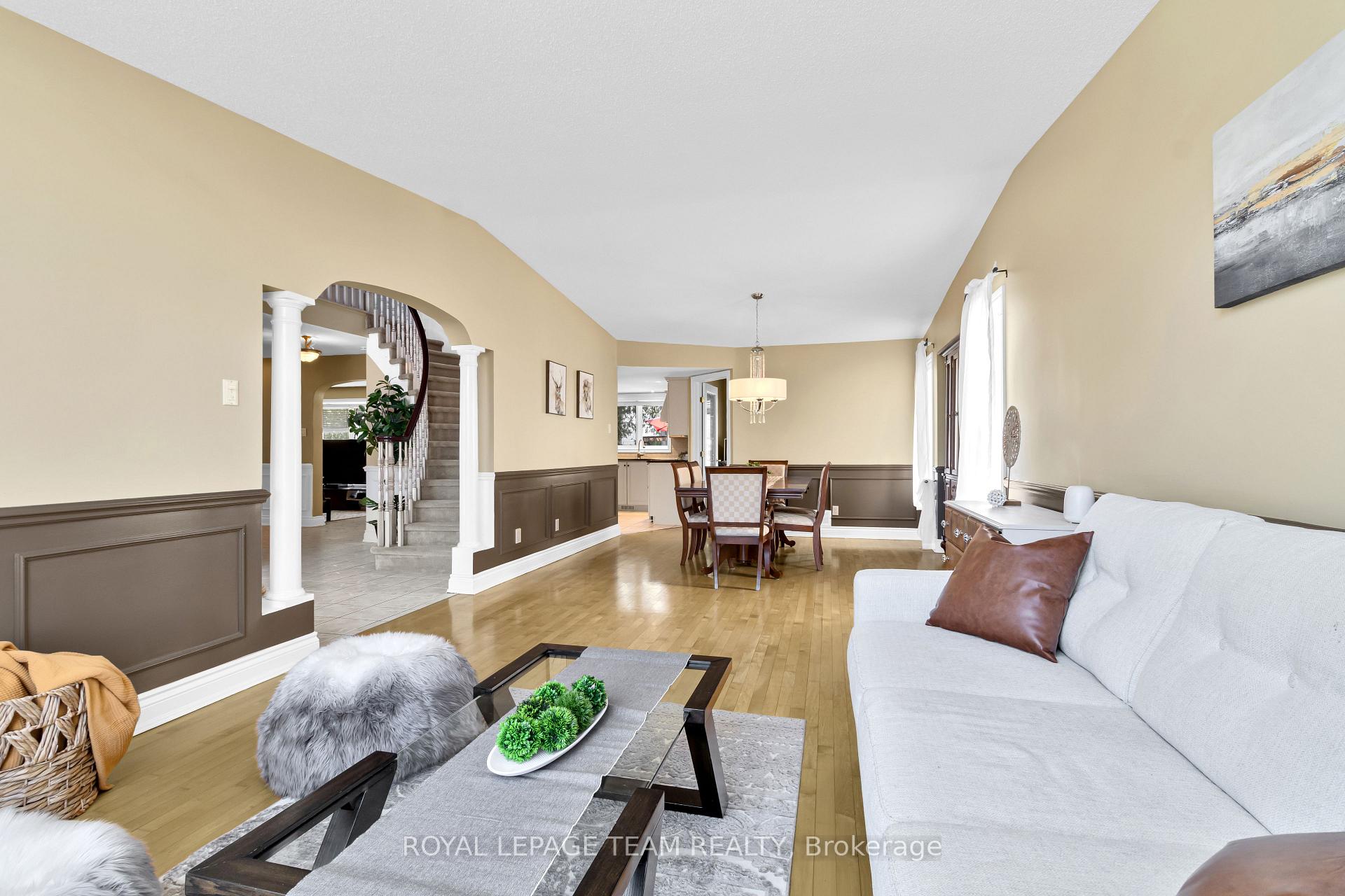 Photo 2 of 28 Renshaw Avenue, Ottawa, Stittsville (Central) — HOMEH