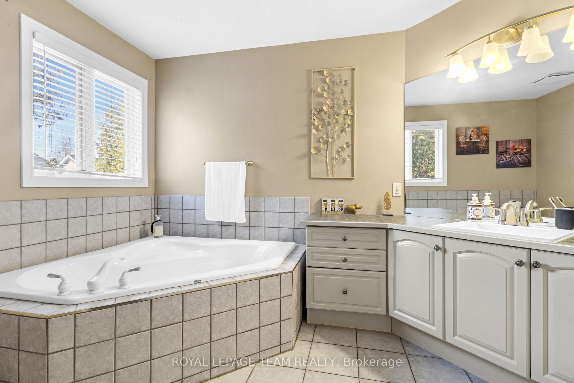 Photo 26 of 28 Renshaw Avenue, Ottawa, Stittsville (Central) — HOMEH