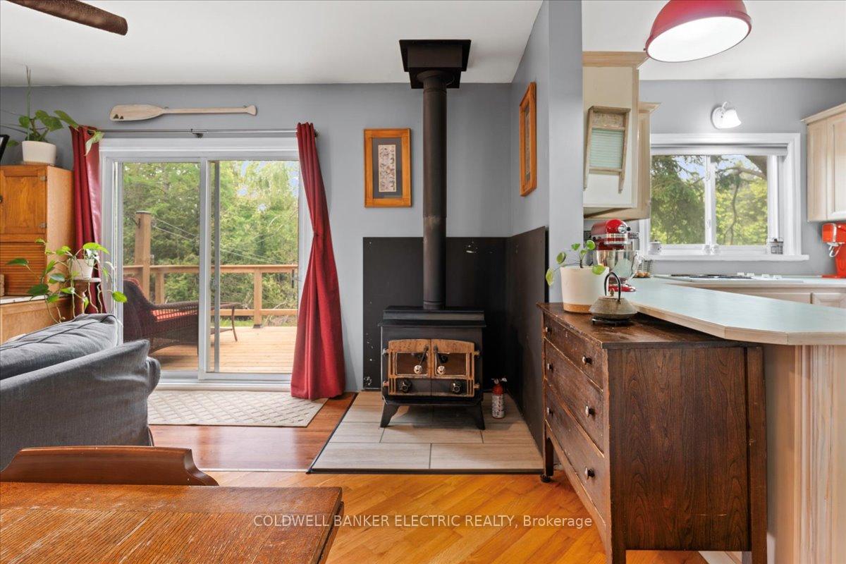 Photo 11 of 979 Water Street, Douro-Dummer — HOMEH
