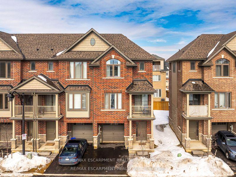 Photo 6 of Unit 8, 19 Picardy Drive, Hamilton, Stoney Creek — HOMEH
