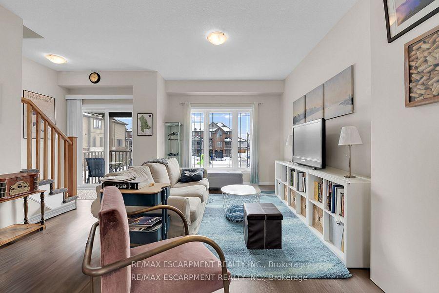 Photo 10 of Unit 8, 19 Picardy Drive, Hamilton, Stoney Creek — HOMEH