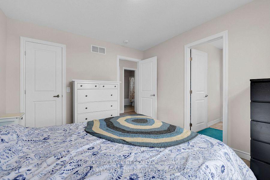 Photo 20 of Unit 8, 19 Picardy Drive, Hamilton, Stoney Creek — HOMEH