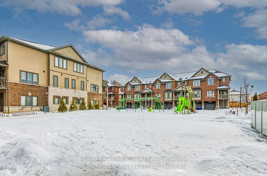 Photo 21 of Unit 8, 19 Picardy Drive, Hamilton, Stoney Creek — HOMEH