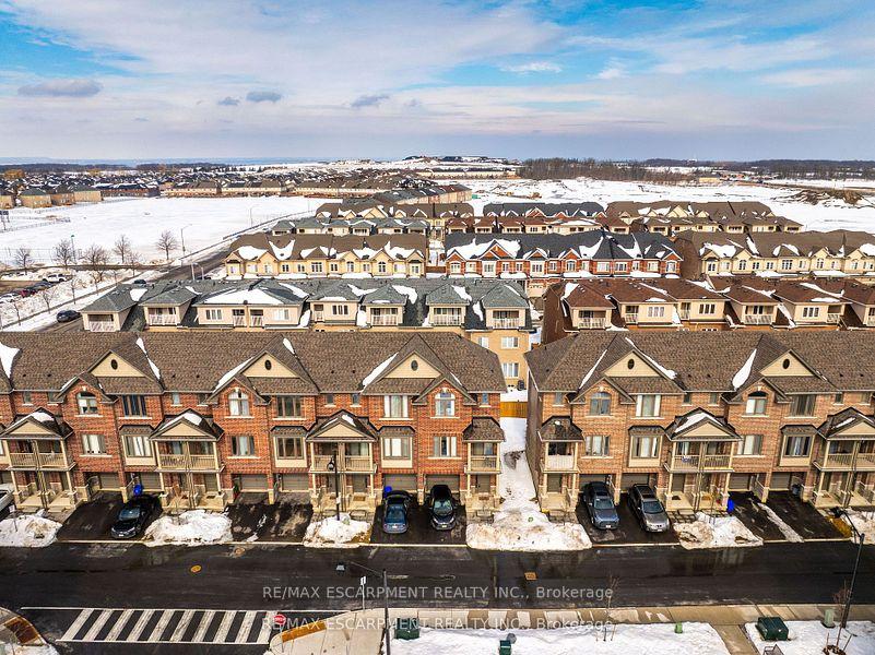 Photo 32 of Unit 8, 19 Picardy Drive, Hamilton, Stoney Creek — HOMEH