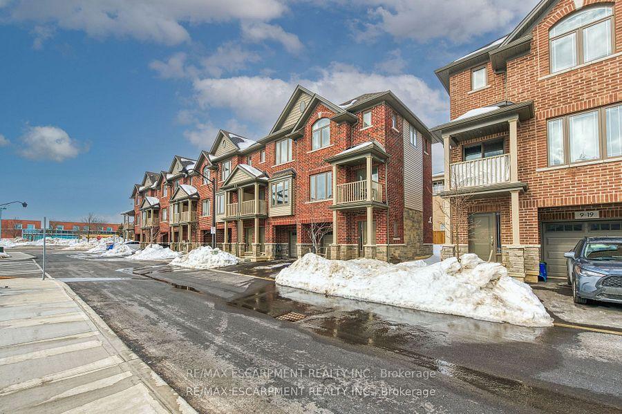 Photo 28 of Unit 8, 19 Picardy Drive, Hamilton, Stoney Creek — HOMEH