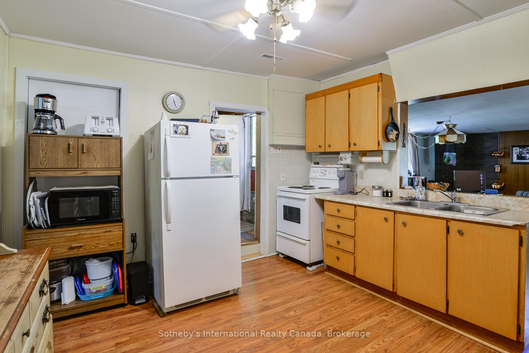 Photo 3 of 1068 Kahshe Lake Rd S, Gravenhurst, Morrison — HOMEH