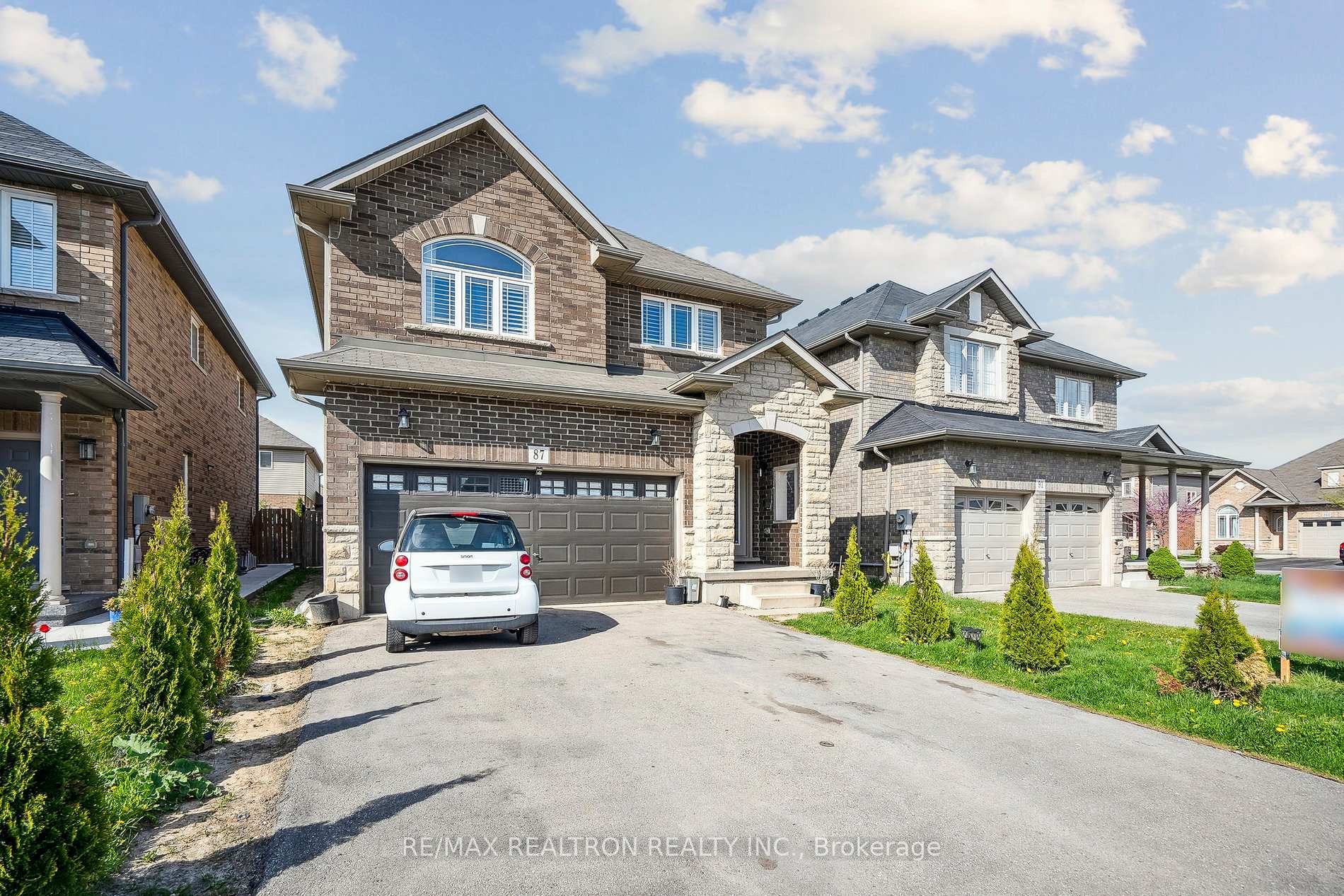 Photo 1 of 87 Whistler Street, Hamilton, Rural Glanbrook — HOMEH