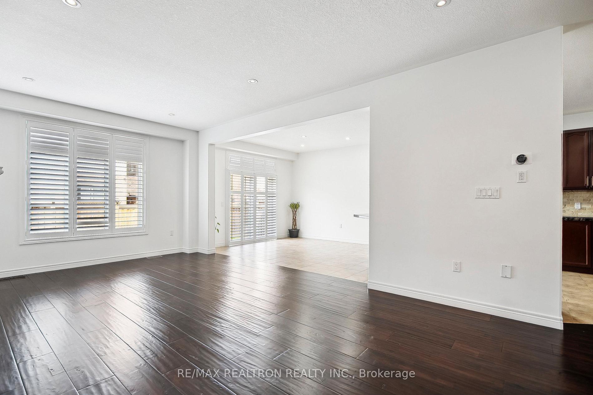 Photo 2 of 87 Whistler Street, Hamilton, Rural Glanbrook — HOMEH