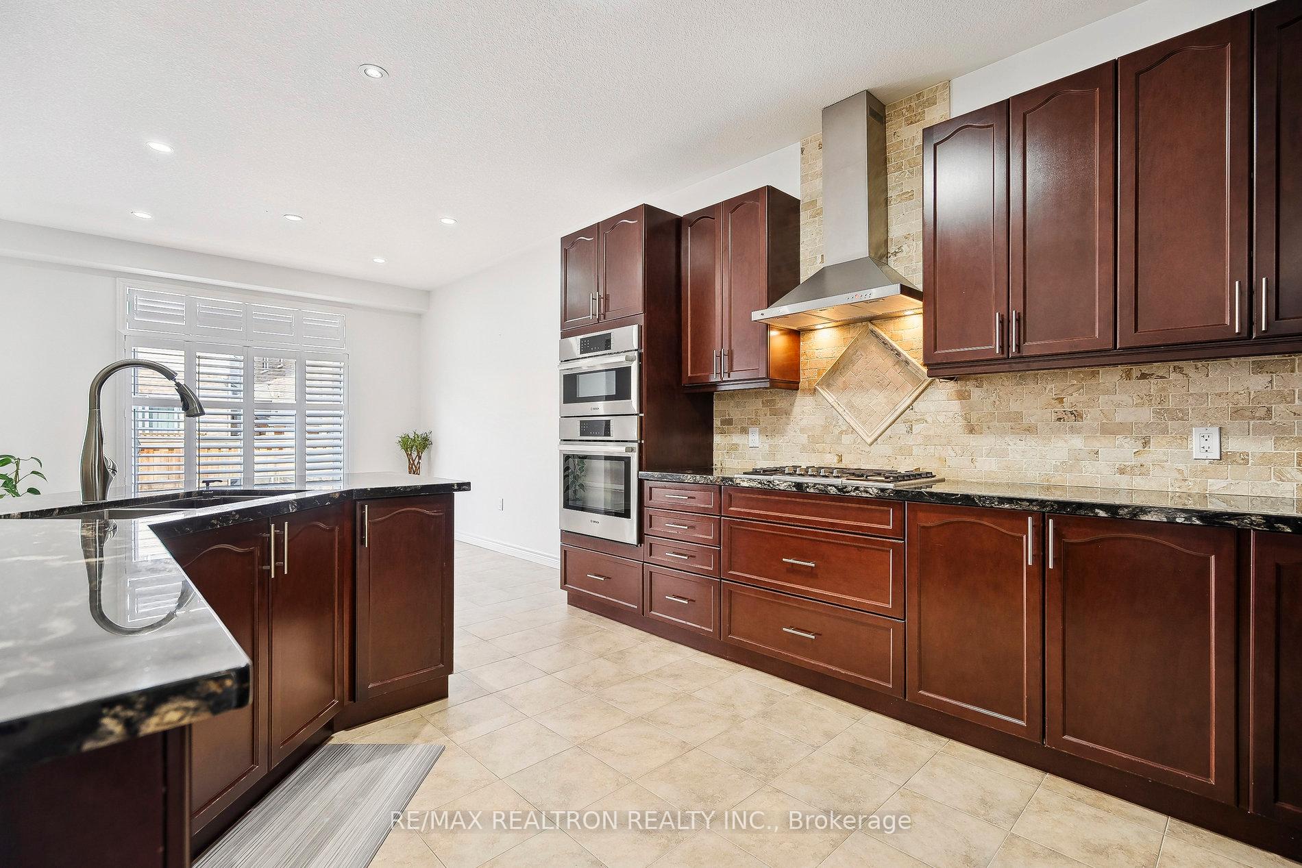 Photo 6 of 87 Whistler Street, Hamilton, Rural Glanbrook — HOMEH
