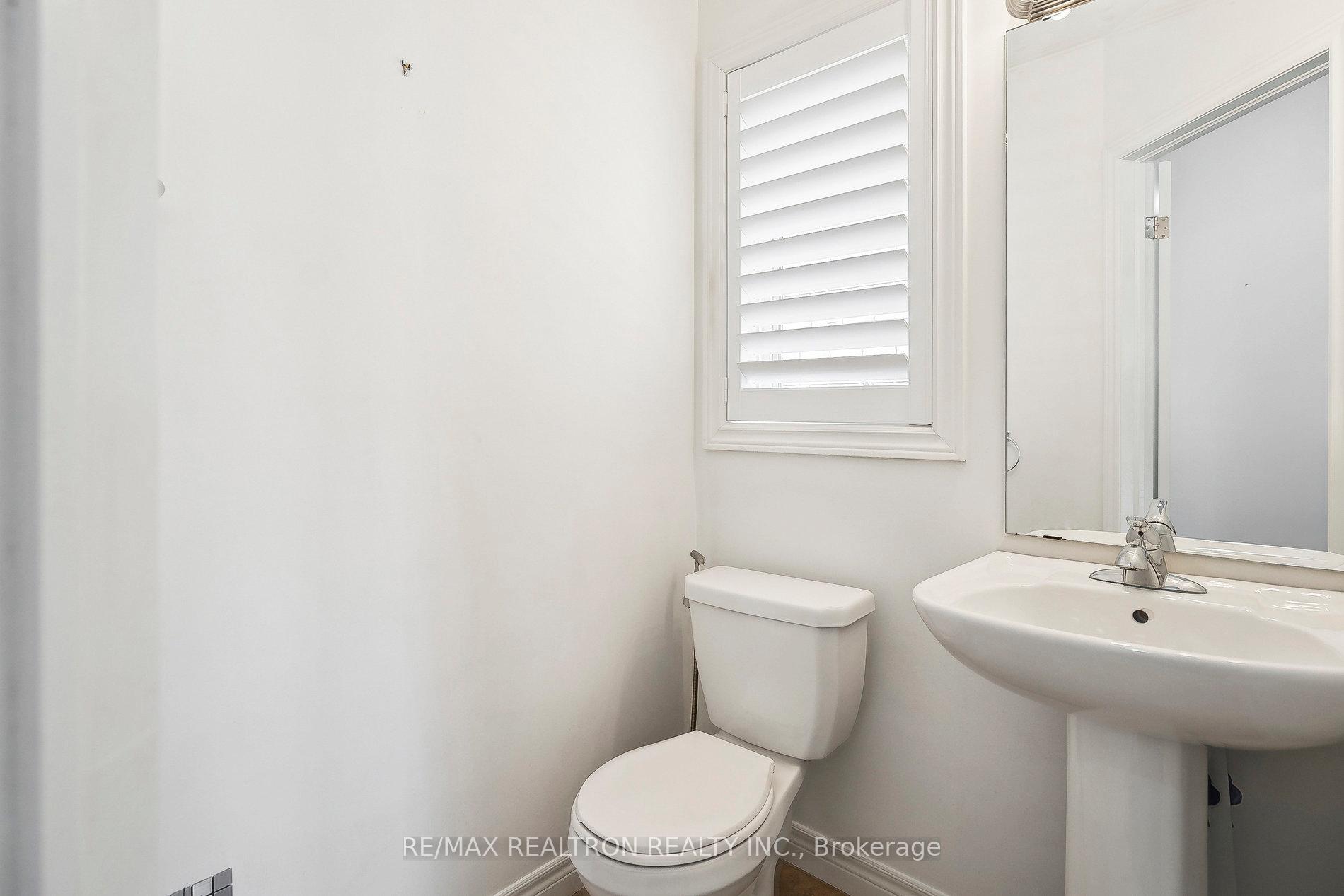 Photo 7 of 87 Whistler Street, Hamilton, Rural Glanbrook — HOMEH