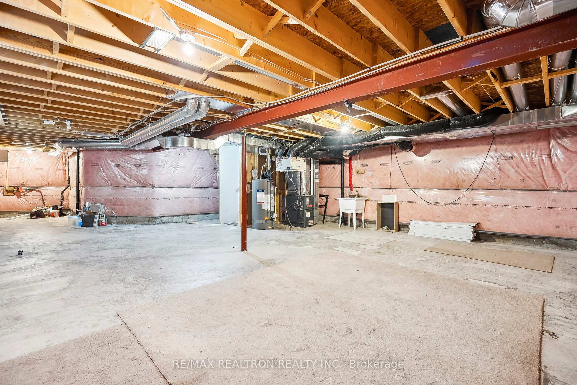 Photo 24 of 87 Whistler Street, Hamilton, Rural Glanbrook — HOMEH