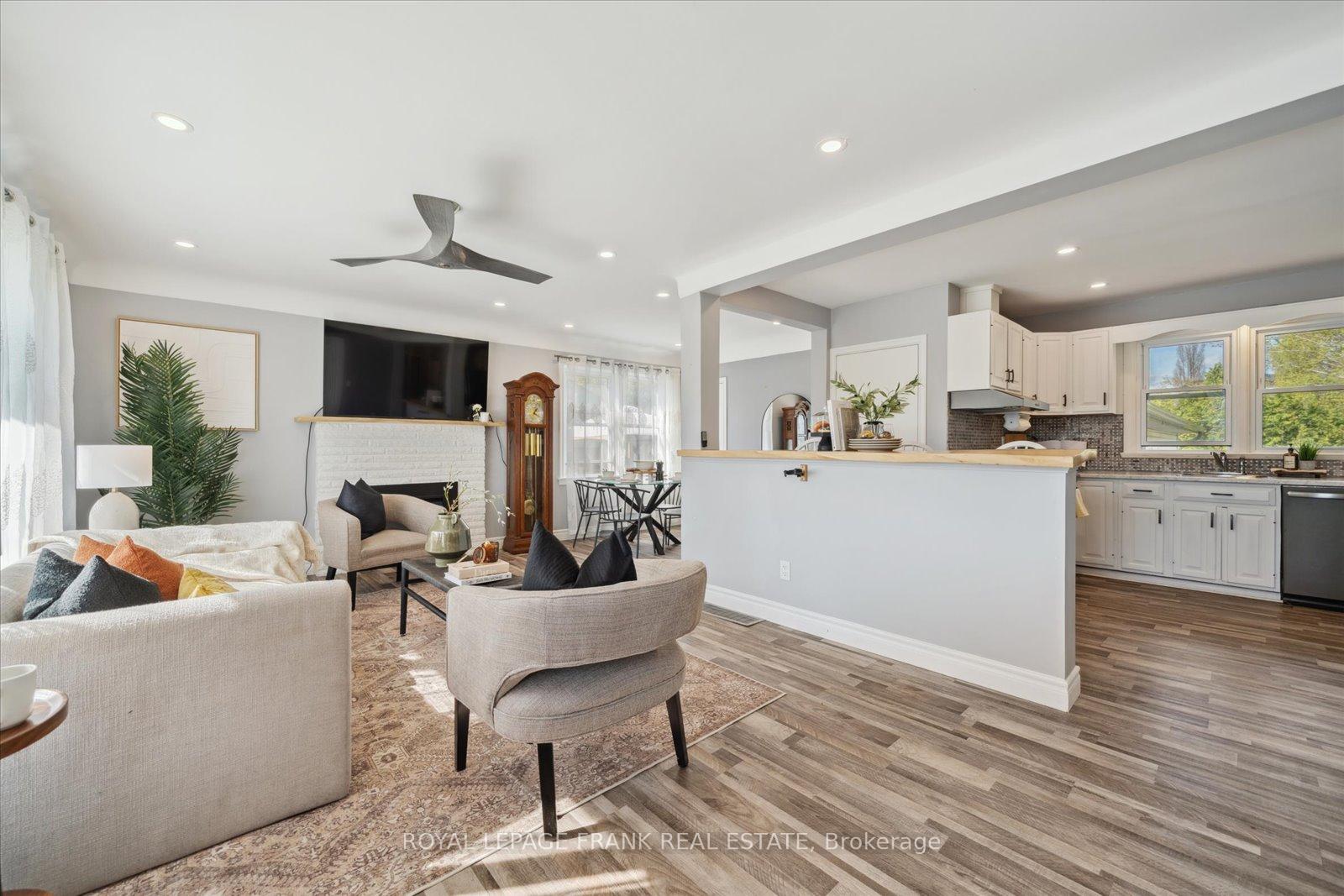 Photo 6 of 109 Ontario Street, Clarington, Bowmanville — HOMEH
