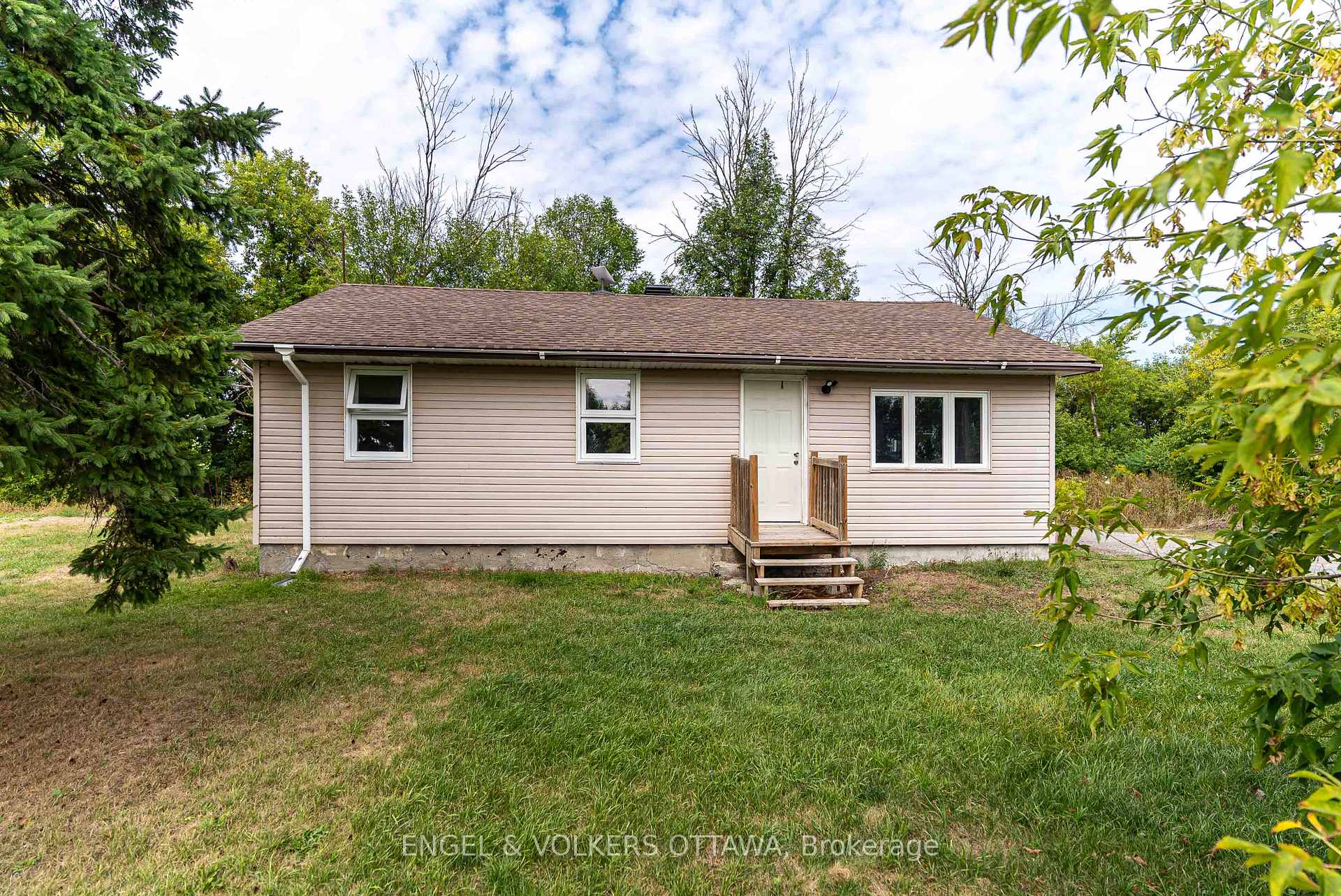 Photo 1 of 7321 Snake Island Road, Ottawa, Osgoode Twp North of Reg Rd 6 — HOMEH