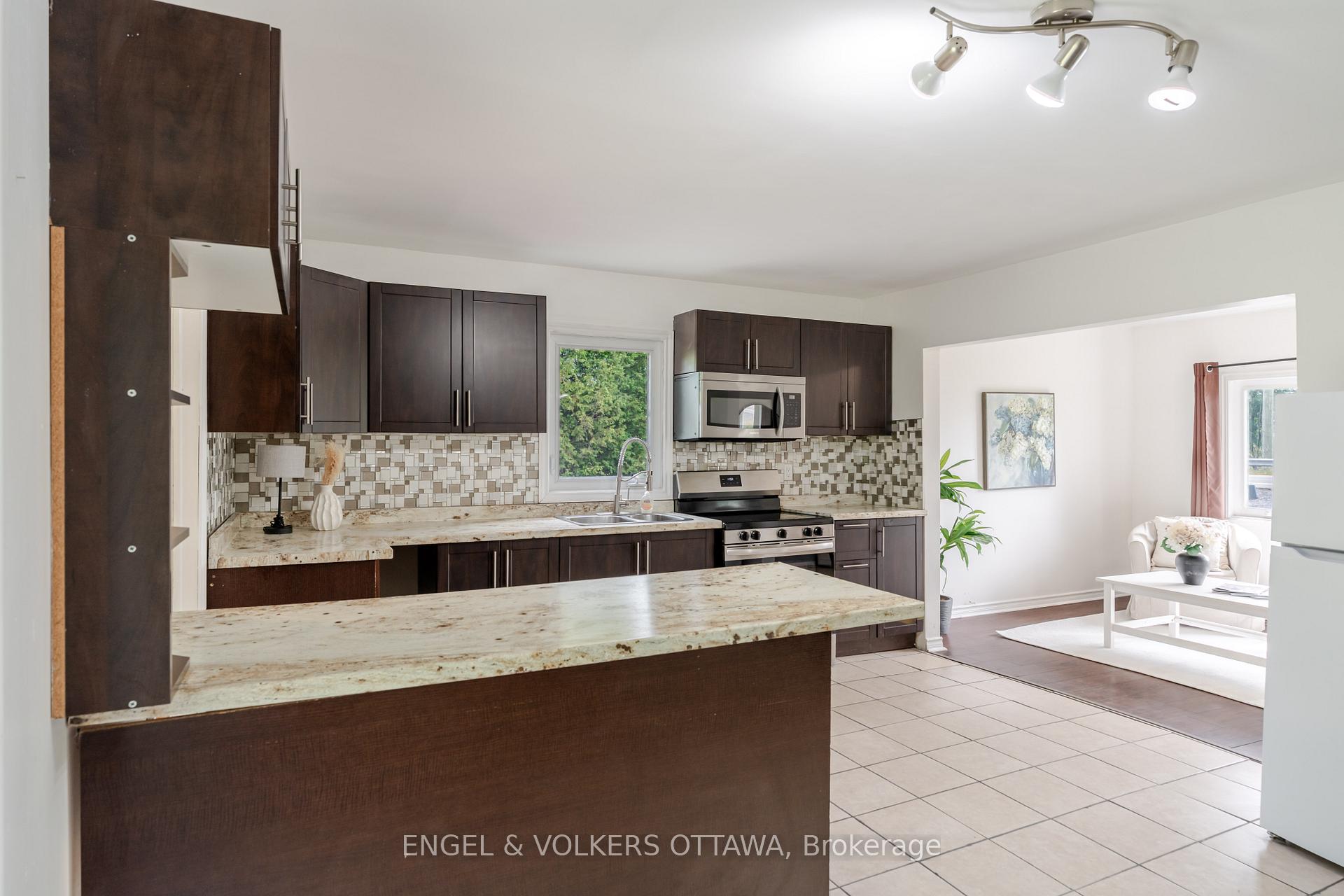 Photo 10 of 7321 Snake Island Road, Ottawa, Osgoode Twp North of Reg Rd 6 — HOMEH