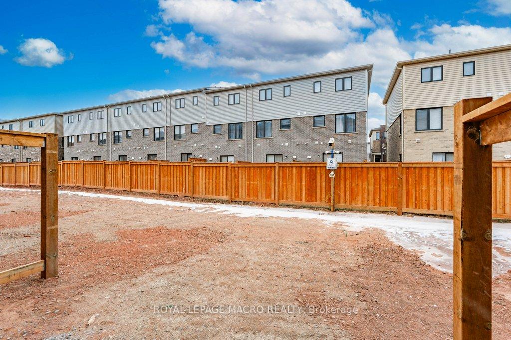 Photo 36 of 11B Bingham Road, Hamilton, McQuesten — HOMEH
