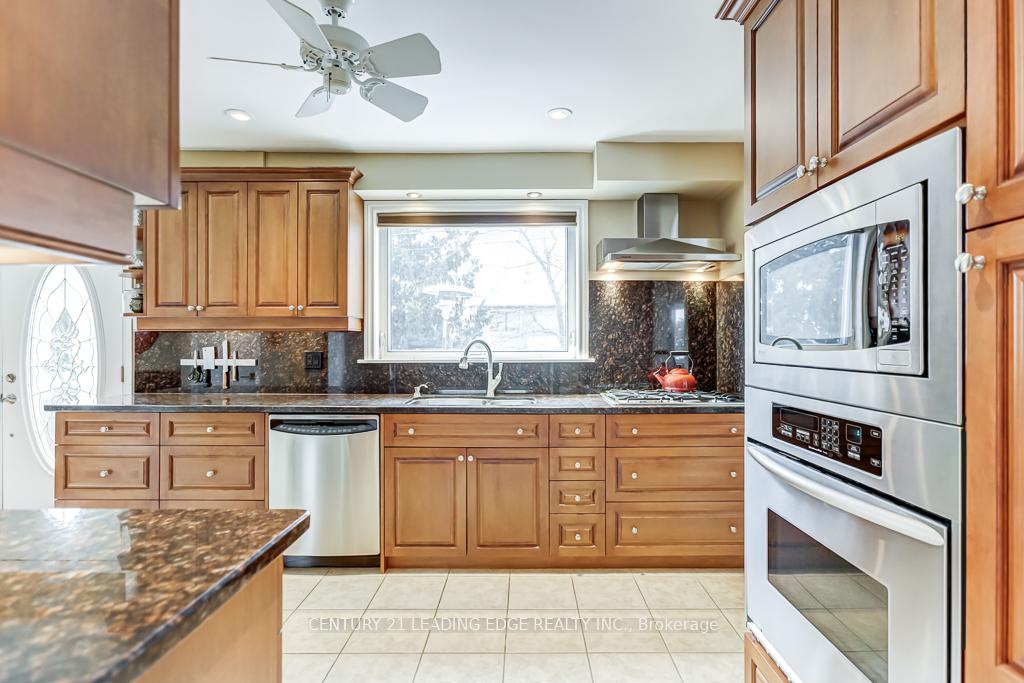 Photo 19 of 36 Walkerton Drive, Markham, Bullock — HOMEH