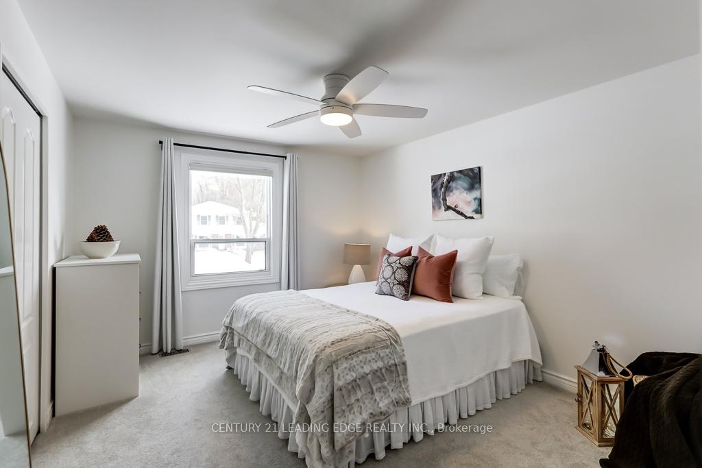 Photo 23 of 36 Walkerton Drive, Markham, Bullock — HOMEH