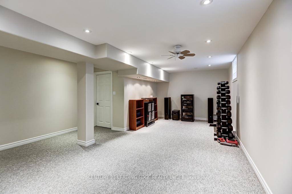 Photo 24 of 36 Walkerton Drive, Markham, Bullock — HOMEH