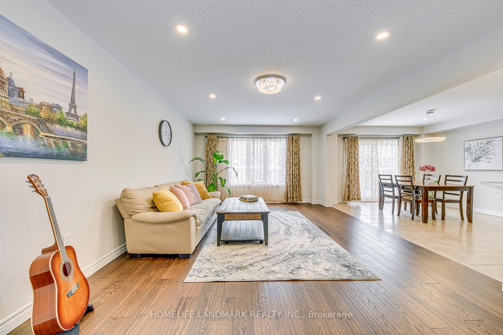 Photo 4 of 206 Bellagio Avenue, Hamilton, Hannon — HOMEH