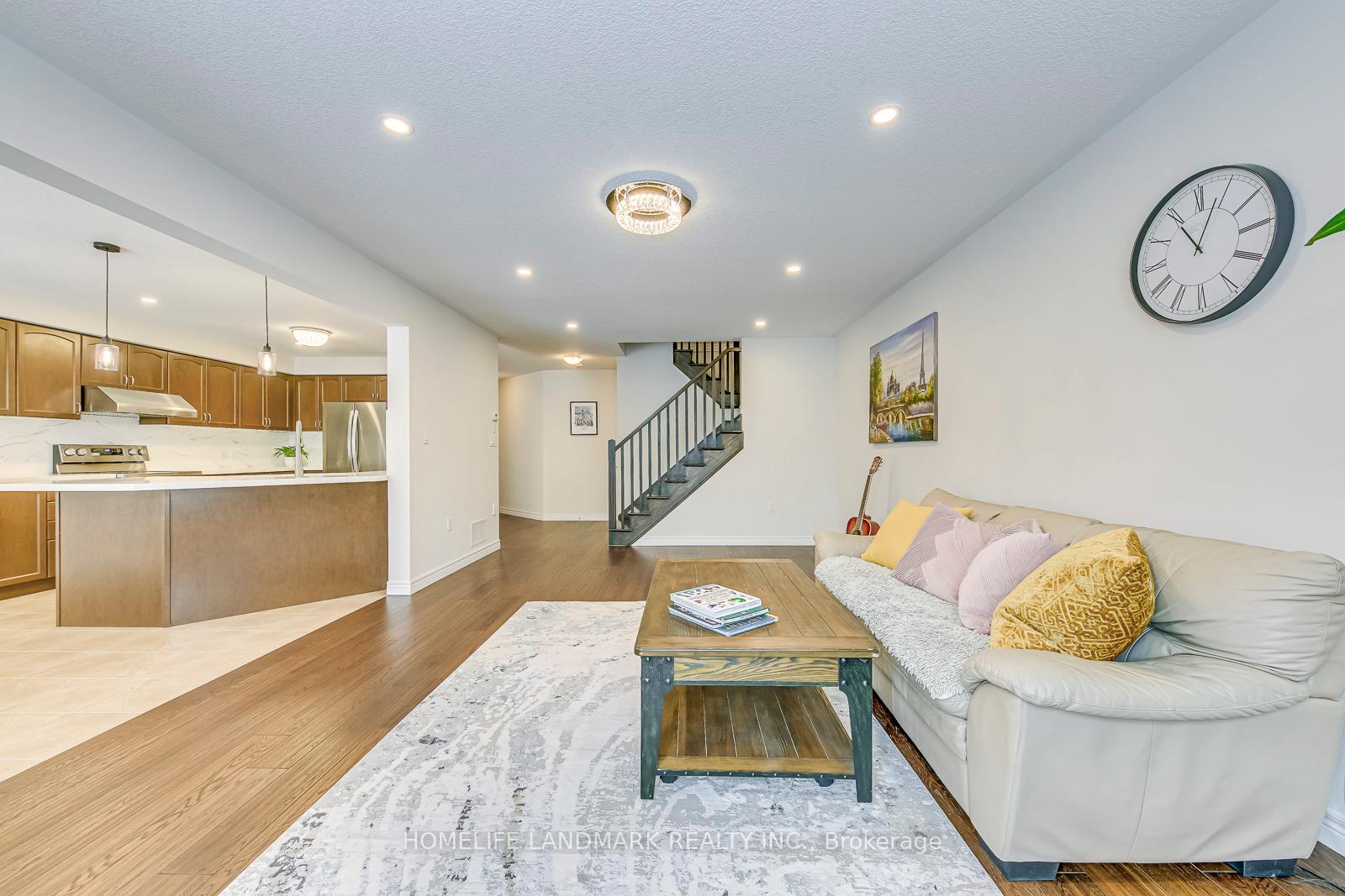 Photo 12 of 206 Bellagio Avenue, Hamilton, Hannon — HOMEH