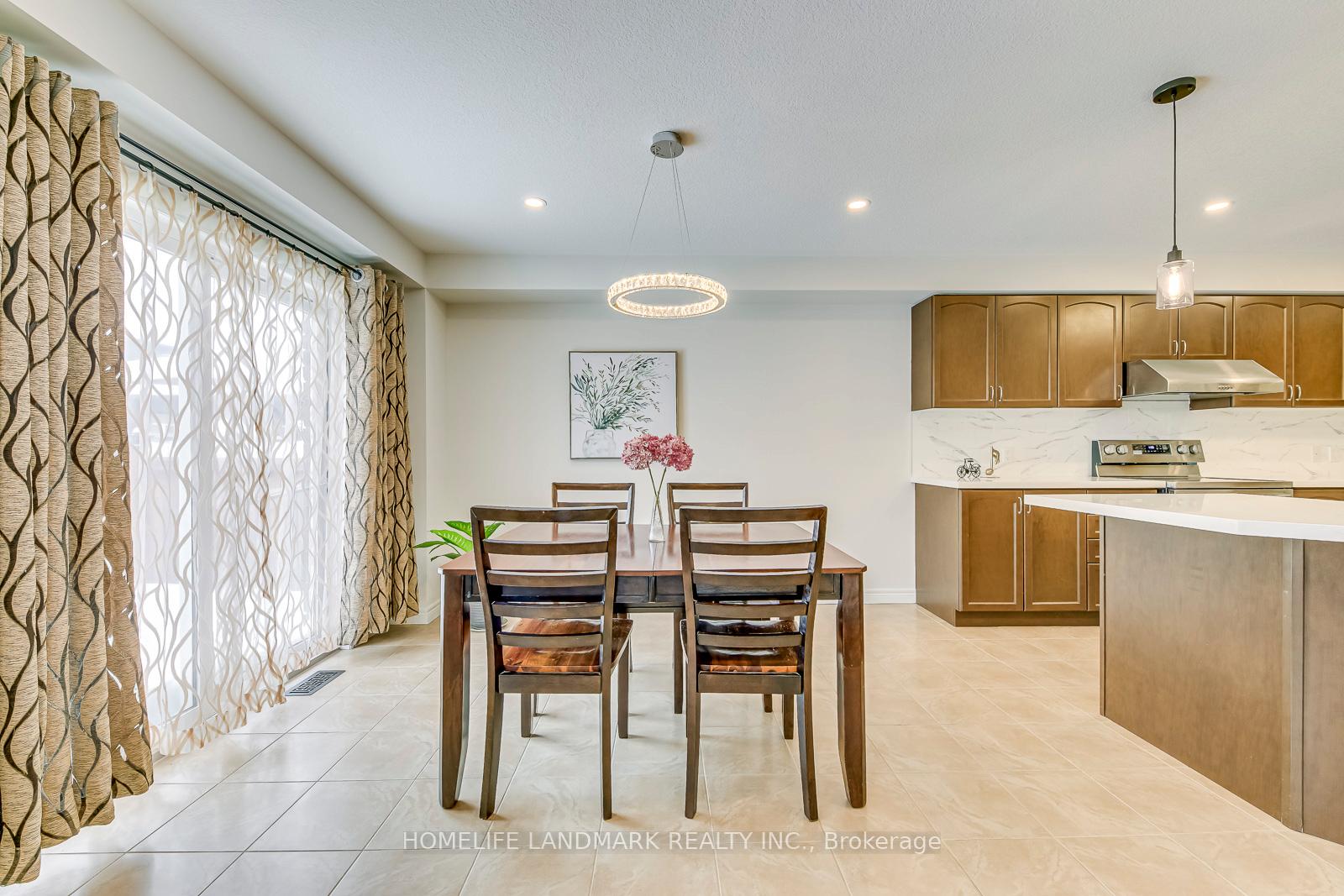 Photo 23 of 206 Bellagio Avenue, Hamilton, Hannon — HOMEH