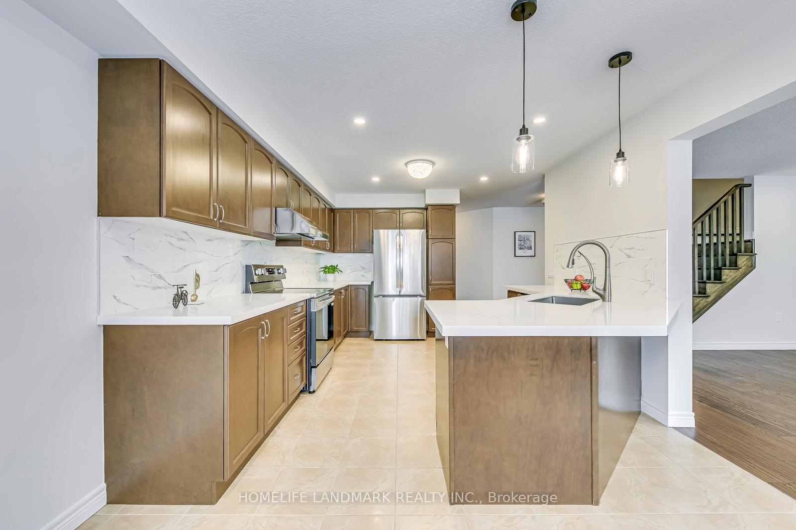 Photo 11 of 206 Bellagio Avenue, Hamilton, Hannon — HOMEH