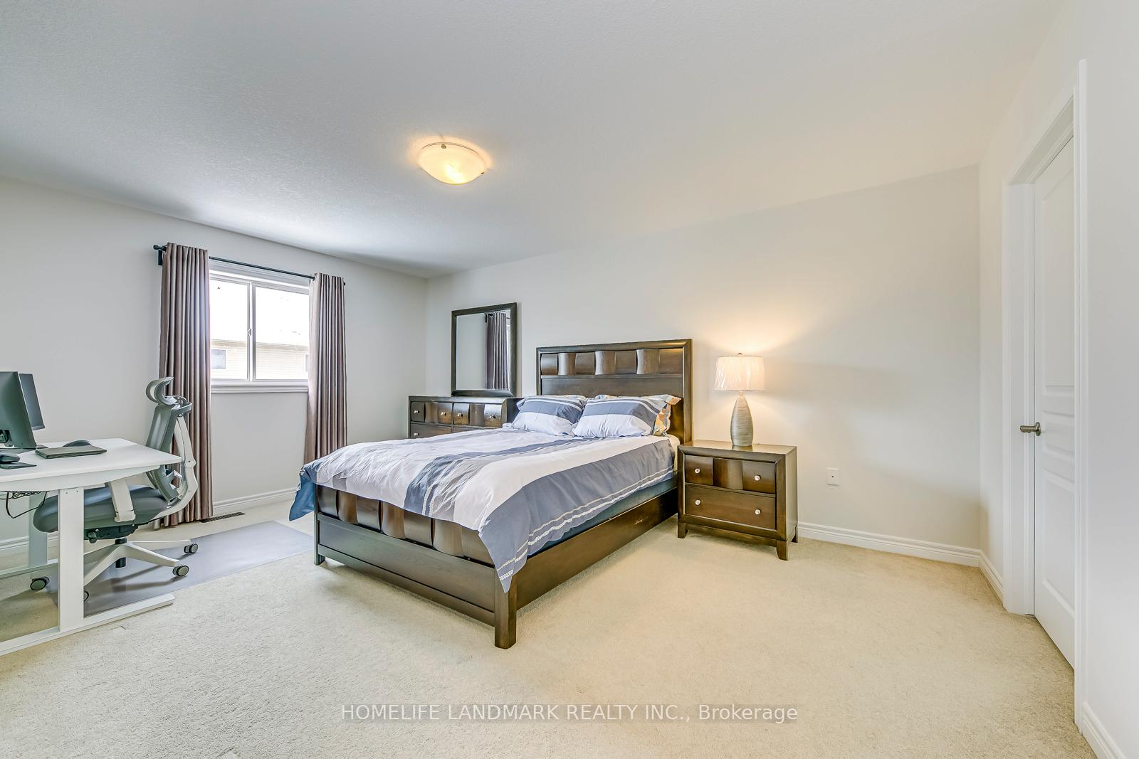 Photo 3 of 206 Bellagio Avenue, Hamilton, Hannon — HOMEH