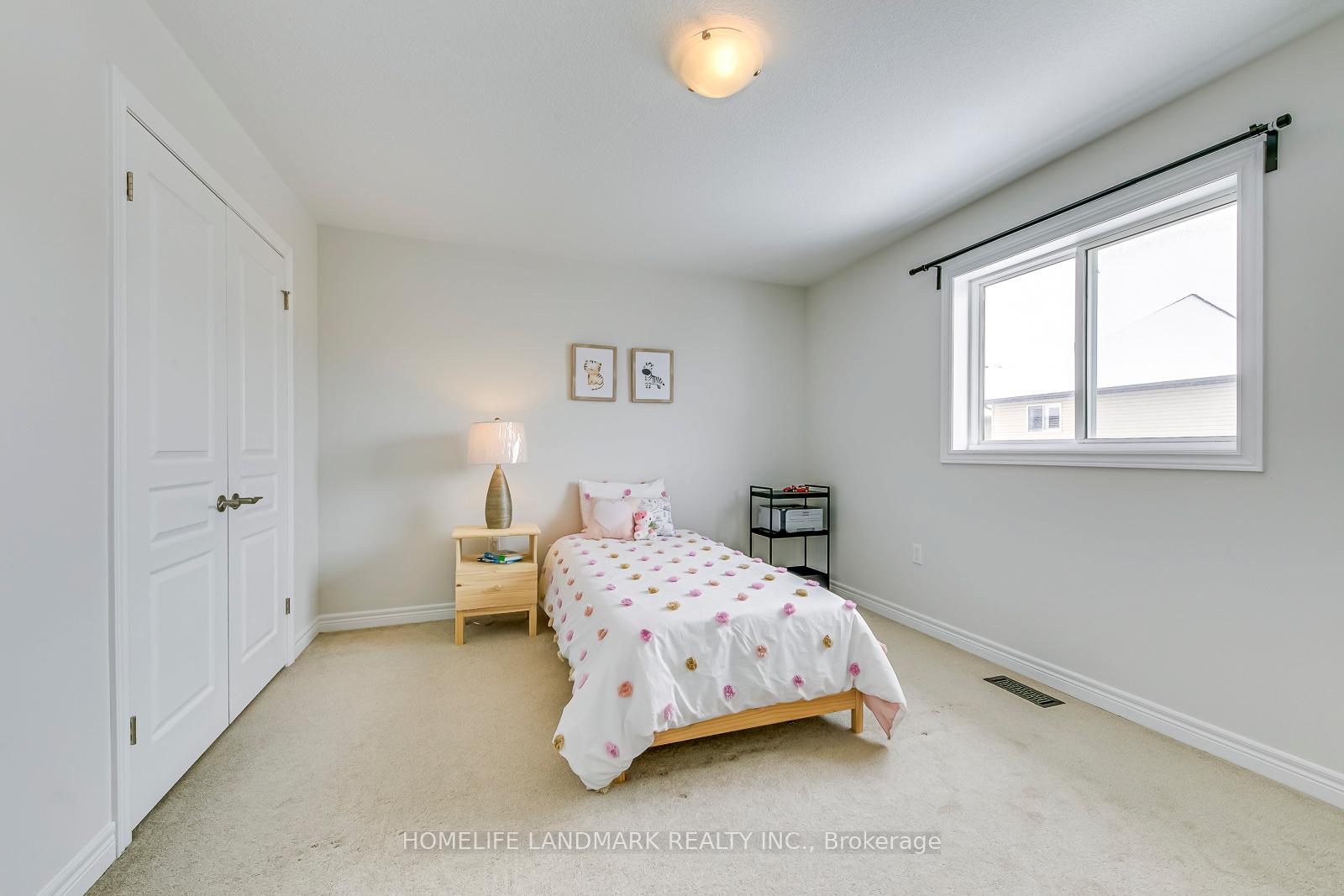 Photo 7 of 206 Bellagio Avenue, Hamilton, Hannon — HOMEH