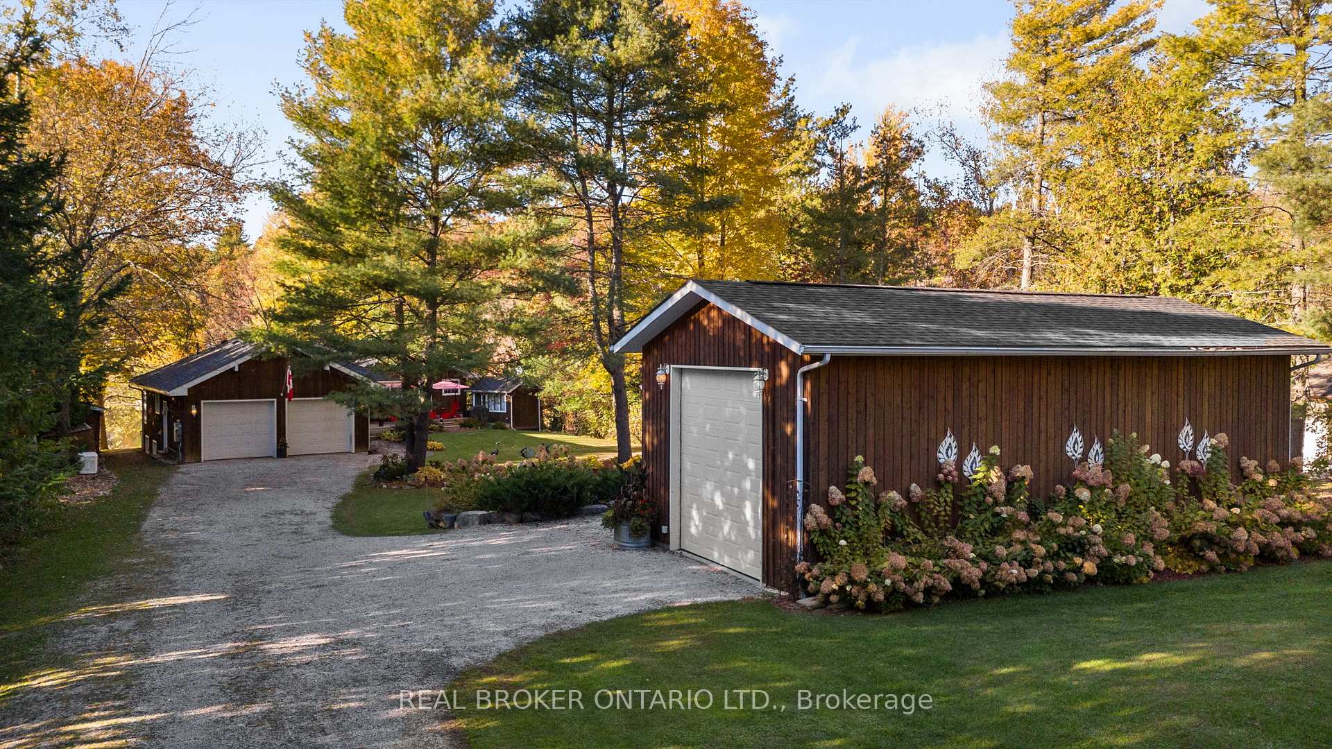 Photo 7 of 1093 Laidlaw Avenue, Gravenhurst, Morrison — HOMEH