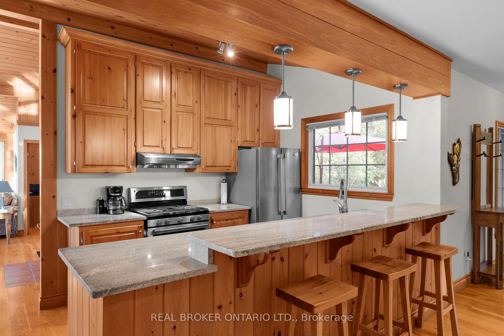 Photo 13 of 1093 Laidlaw Avenue, Gravenhurst, Morrison — HOMEH