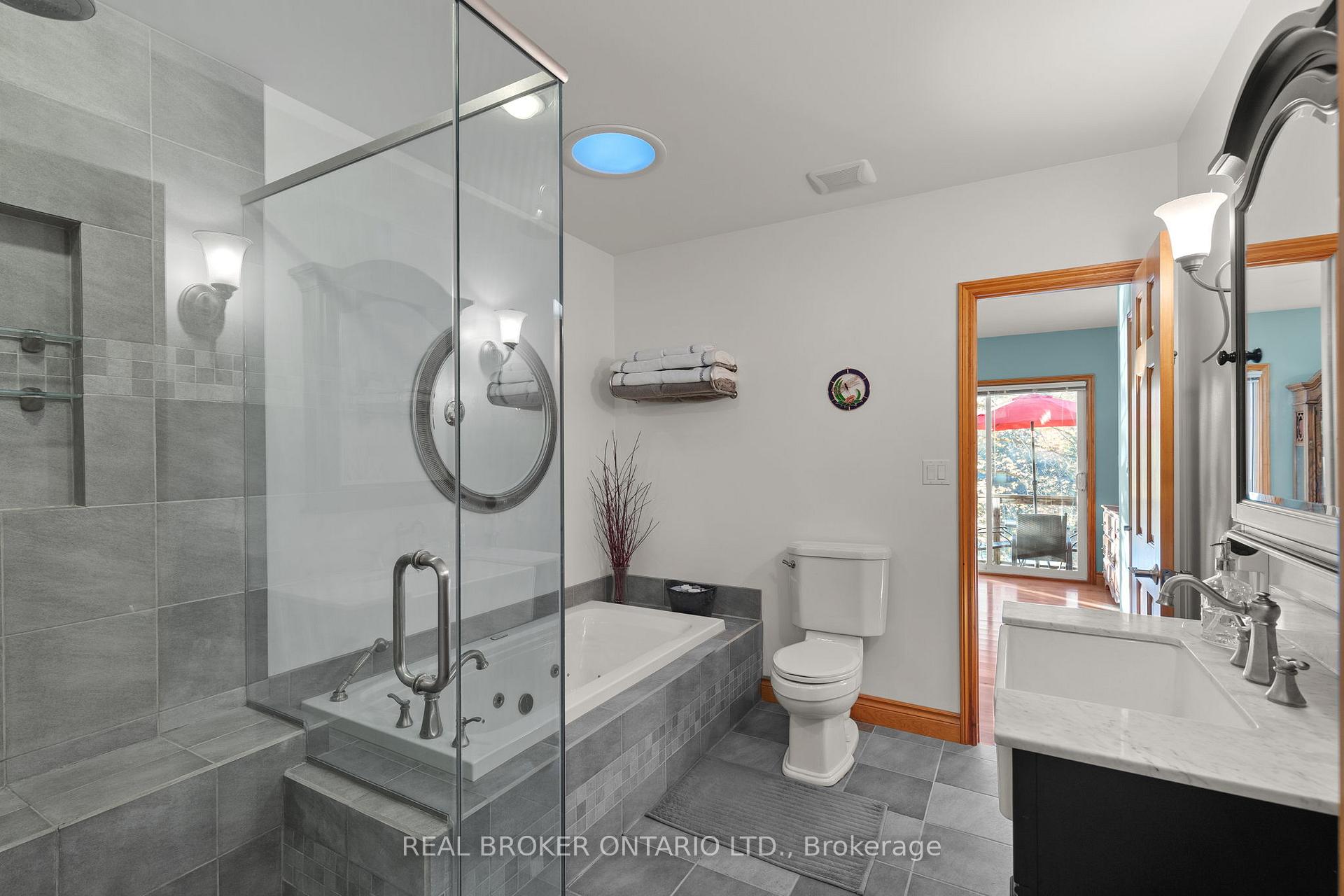 Photo 18 of 1093 Laidlaw Avenue, Gravenhurst, Morrison — HOMEH